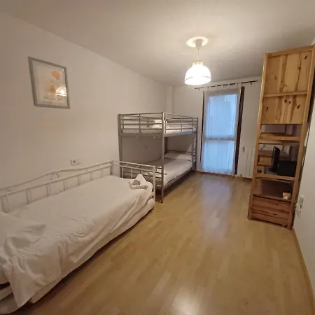 En El Pleno Centro De Con Garaje, Ascensor Y Wifi