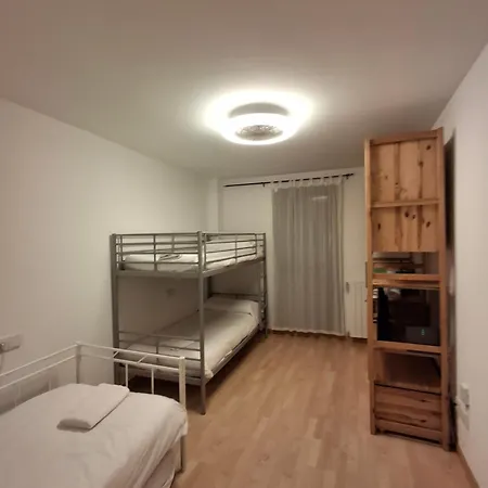 En El Pleno Centro De Con Garaje, Ascensor, Ventiladores Y Wifi Apartamento