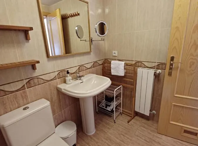 En El Pleno Centro De Con Garaje, Ascensor Y Wifi Apartamento Biescas (Aragon)