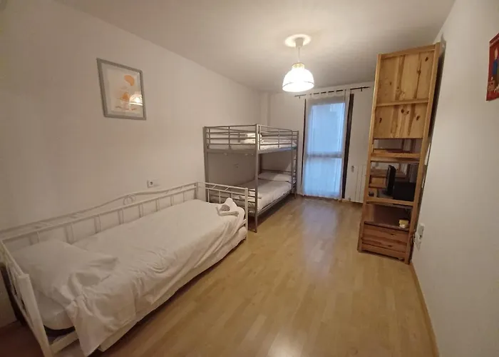 En El Pleno Centro De Con Garaje, Ascensor Y Wifi