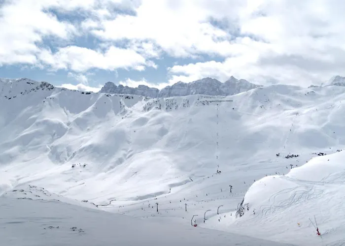 En El Pleno Centro De Con Garaje, Ascensor Y Wifi * Biescas (Aragon)