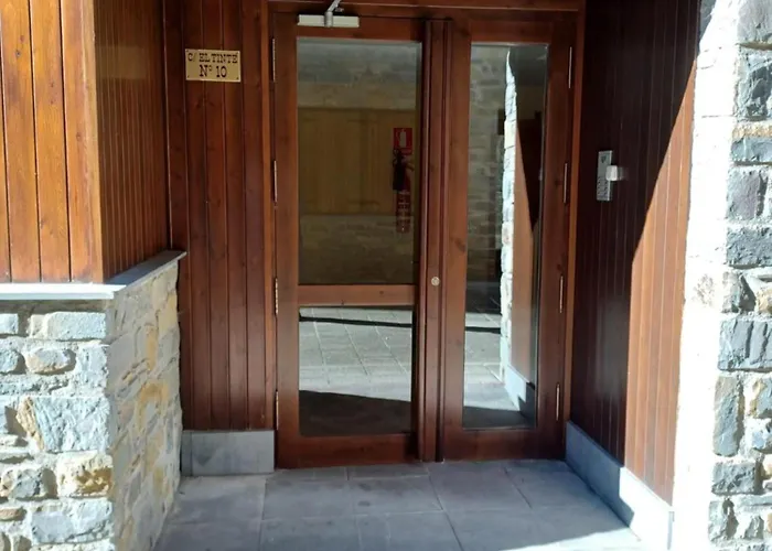 Apartamento En El Pleno Centro De Con Garaje, Ascensor Y Wifi Biescas (Aragon)